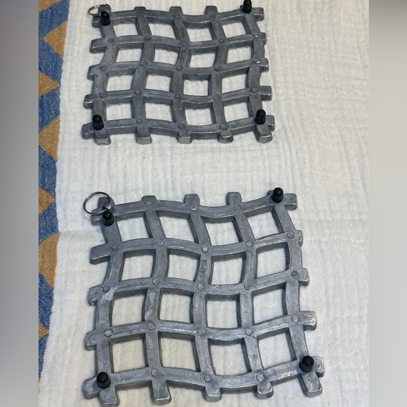 1980s Vintage Stainless Steel Silver Woven Metal Trivet Easy Hang Small Space - Picture 10 of 16